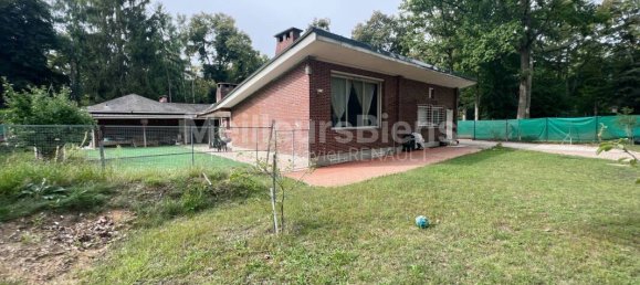 5 bedrooms House in Lamorlaye, France No. 86146 22