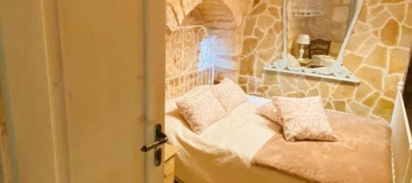 Дом с 6 комнатами в Каровиньо, Италия № 80169 21