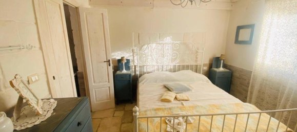 Дом с 6 комнатами в Каровиньо, Италия № 80169 15