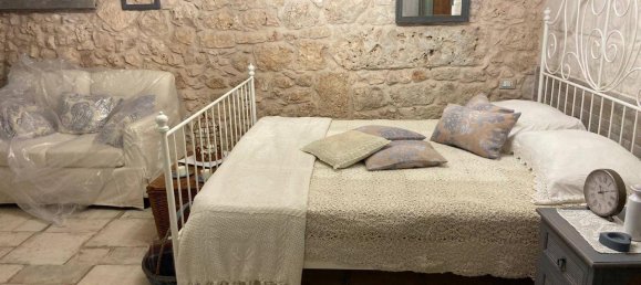 Дом с 6 комнатами в Каровиньо, Италия № 80169 17