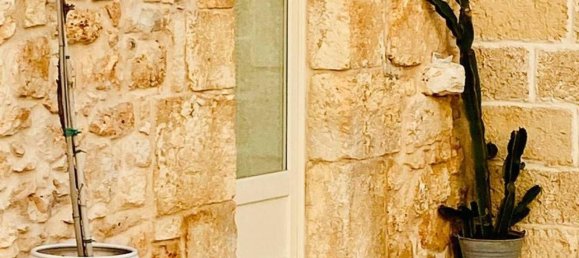 Дом с 6 комнатами в Каровиньо, Италия № 80169 3