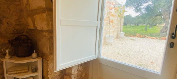 Дом с 6 комнатами в Каровиньо, Италия № 80169 8