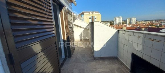 3 bedrooms Duplex in Costa da Caparica, Portugal No. 30473 12
