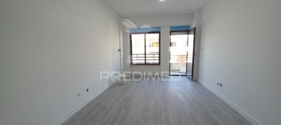 3 bedrooms Duplex in Costa da Caparica, Portugal No. 30473 3