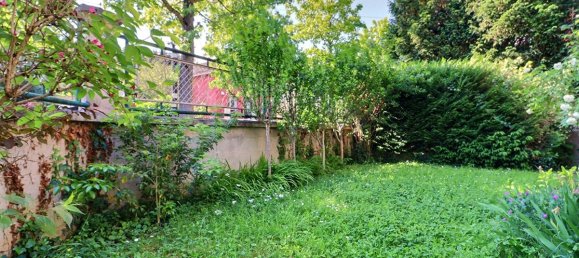 3 bedrooms House in Stains, France No. 299651 9