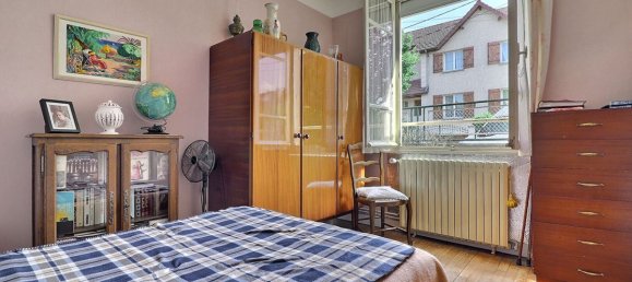 3 bedrooms House in Stains, France No. 299651 5