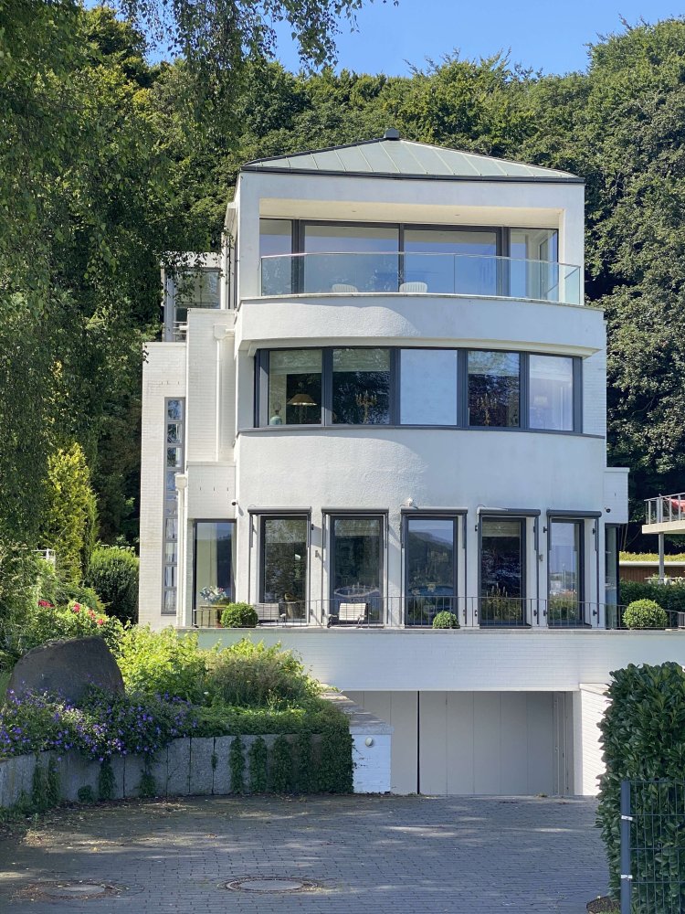 3 bedrooms Villa in Kiel, Germany No. 260349