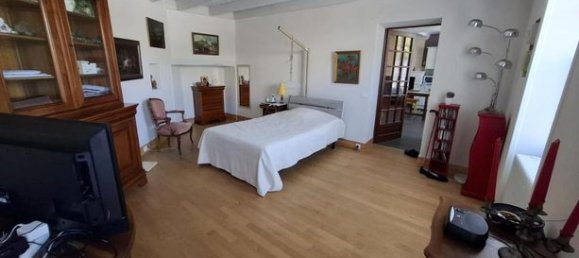 4 bedrooms Villa in Charente-Maritime, France No. 287589 2