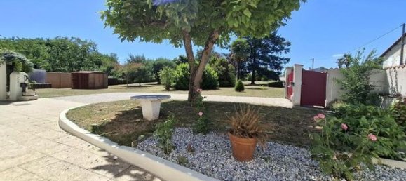 4 bedrooms Villa in Charente-Maritime, France No. 287589 10