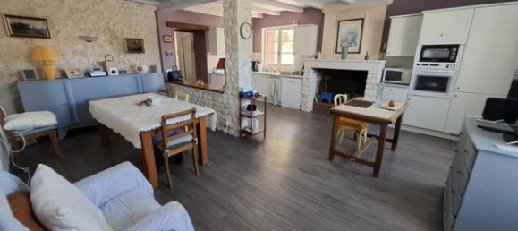 4 bedrooms Villa in Charente-Maritime, France No. 287589 17