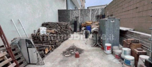 1 room Warehouse in Cutro, Italy No. 12419 32