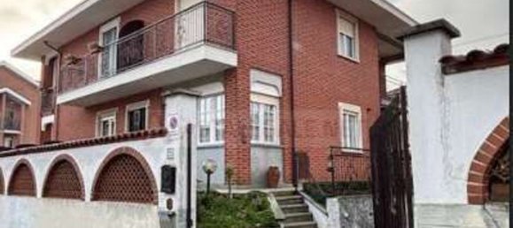 8 bedrooms House in Vinovo, Italy No. 344475 18