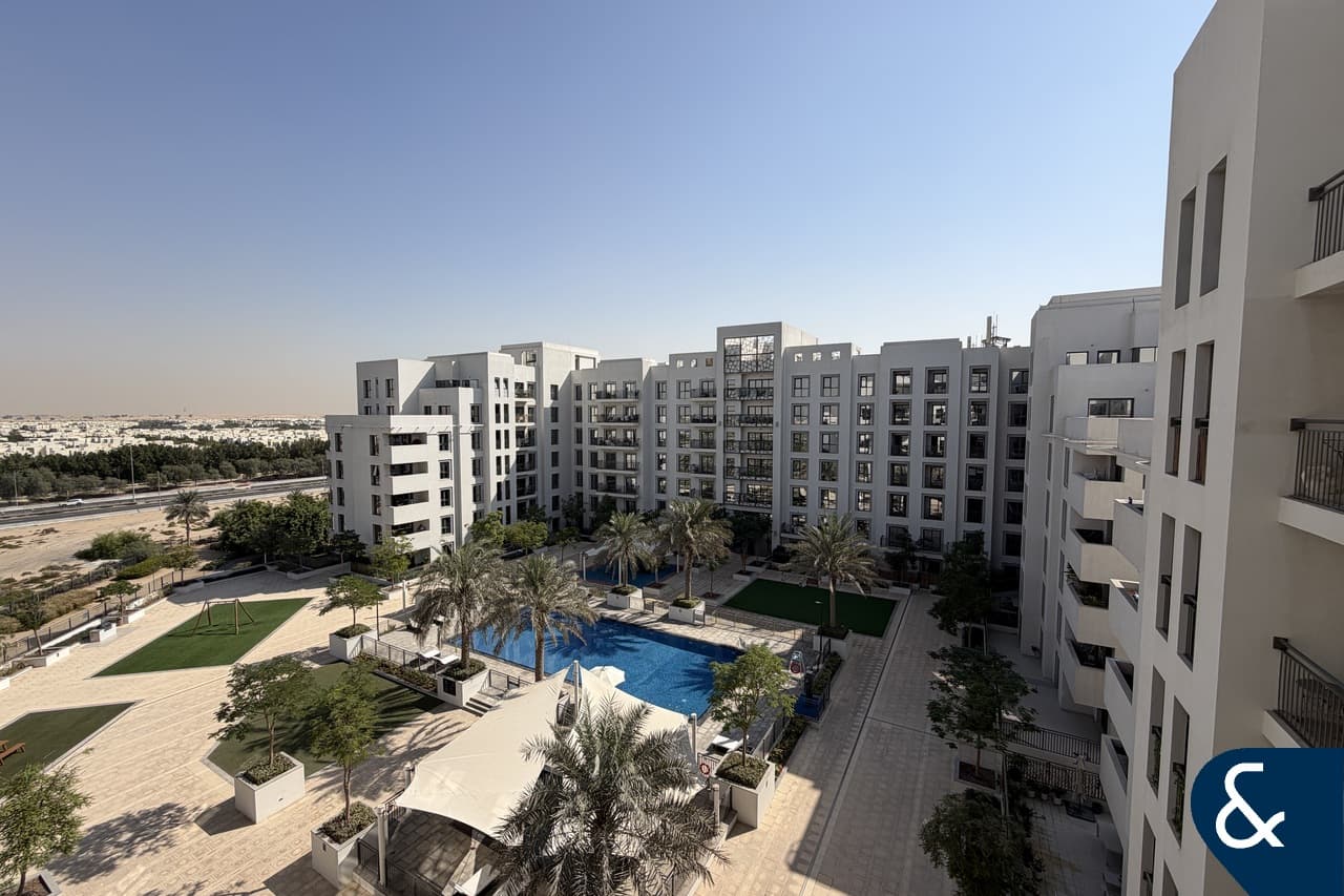 2 bedrooms Apartment in Town Square, UAE No. 113577