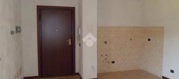 2-salle Appartement à Vernate, Italy No. 158334 9