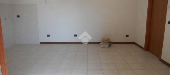 2-salle Appartement à Vernate, Italy No. 158334 6