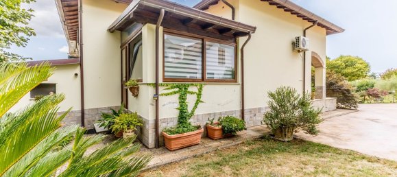 3 rooms Villa in Sezze, Italy No. 293110 9