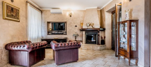 3 rooms Villa in Sezze, Italy No. 293110 2