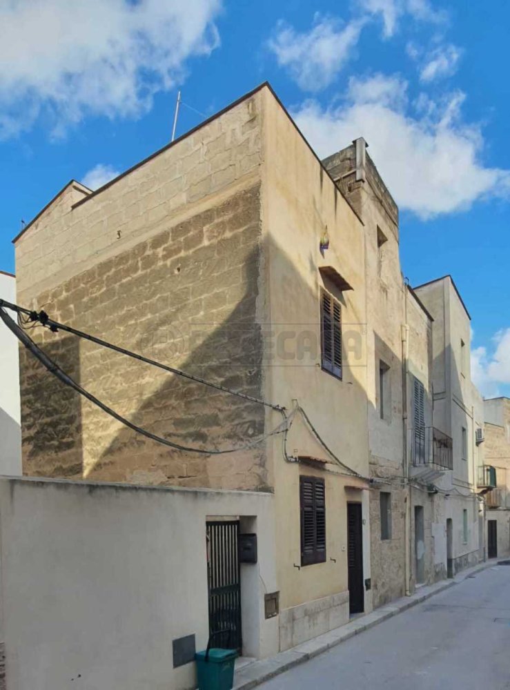 1 bedroom Apartment in Favignana, Italy No. 328636