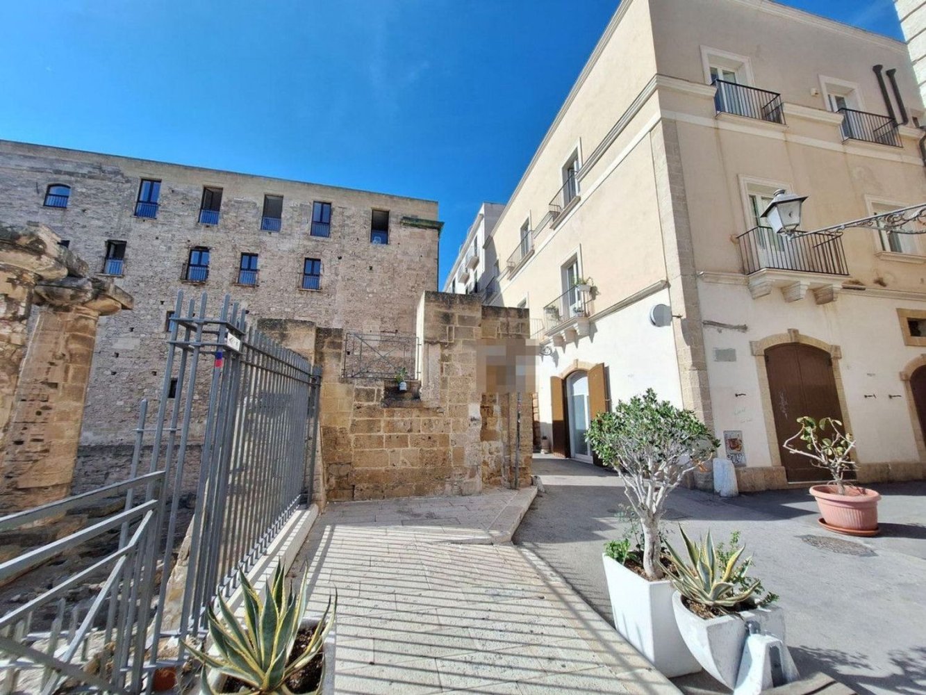  عقار تجاري في Taranto, Italy 201متر مربع رقم 372468