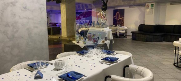 5غرفة عقار تجاري في Aci Catena, Italy رقم 56765 2