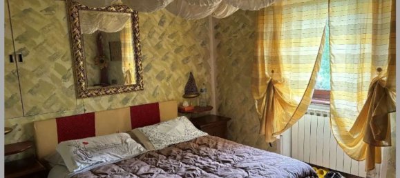 2-salle Appartement à Fabriano, Italy No. 280175 36