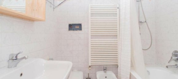 2 bedrooms Apartment in Milan, Italy No. 248639 17