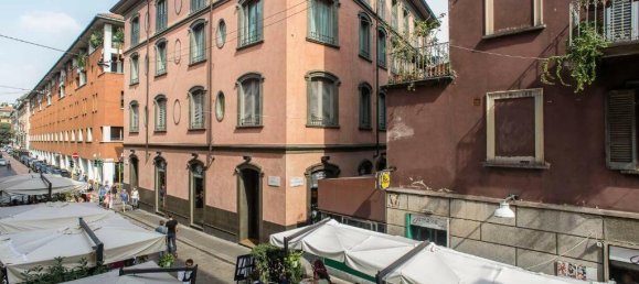 2 bedrooms Apartment in Milan, Italy No. 248639 3