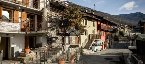 2 rooms Apartment in Saint Christophe, Italy No. 28272 2