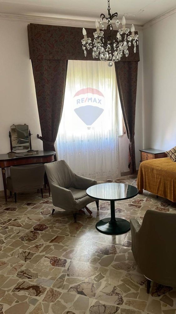 5 rooms Apartment in San Cataldo, Italy No. 266034