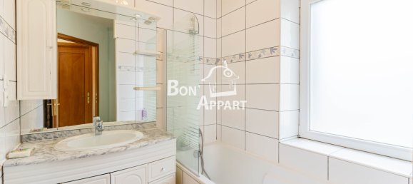 3 bedrooms Apartment in Homecourt, France No. 75876 5