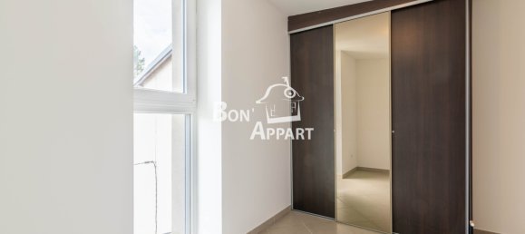 3 bedrooms Apartment in Homecourt, France No. 75876 10