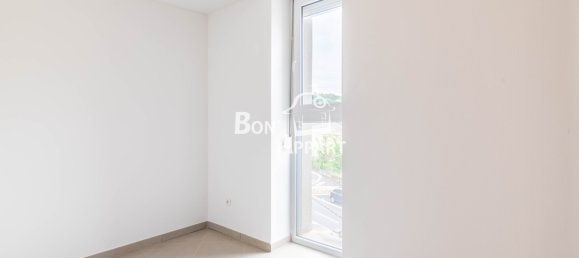 3 bedrooms Apartment in Homecourt, France No. 75876 11