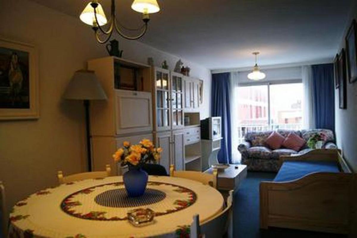 2 bedrooms Apartment in Maldonado, Uruguay No. 2196