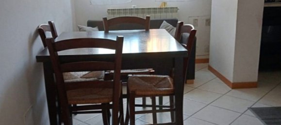 2-salle Appartement à Montevarchi, Italy No. 150376 12