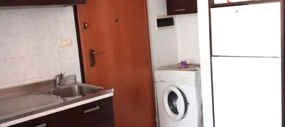 2-salle Appartement à Montevarchi, Italy No. 150376 9