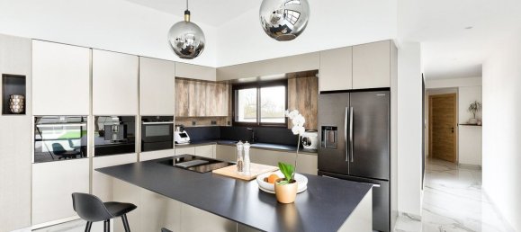 Дом с 4 спальнями в Сен-Жульен, Франция № 205162 4