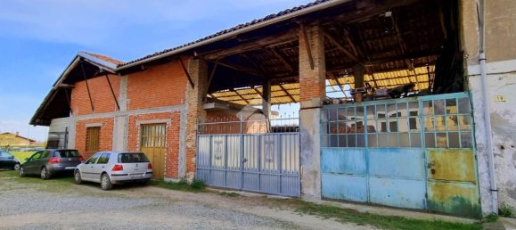 7 rooms House in San Francesco al Campo, Italy No. 74897 5