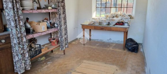 7 rooms House in San Francesco al Campo, Italy No. 74897 9