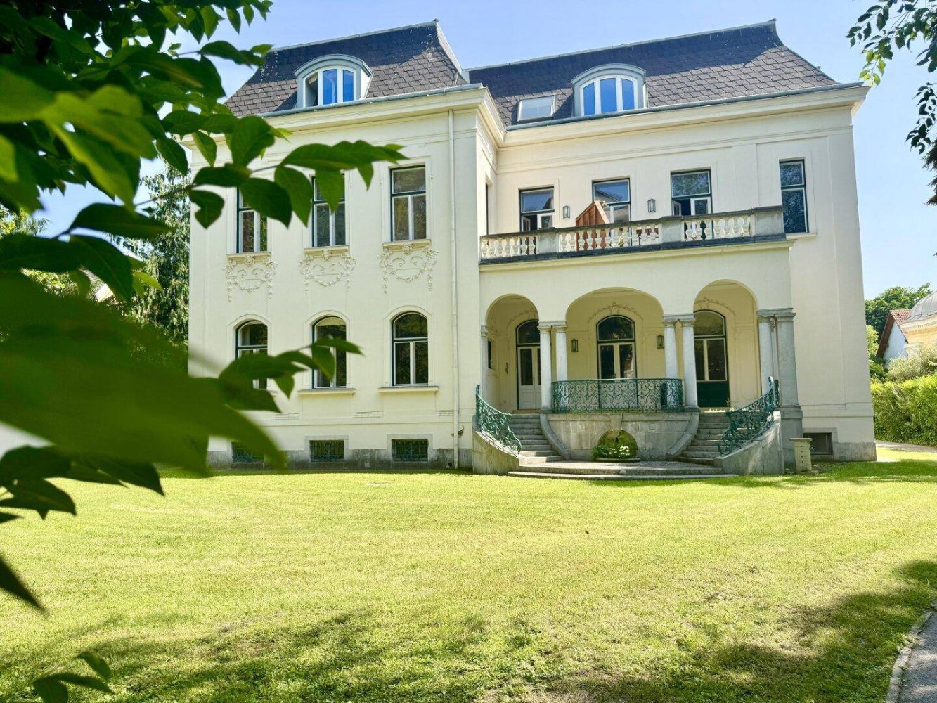 7 rooms Villa in Baden, Austria No. 235476