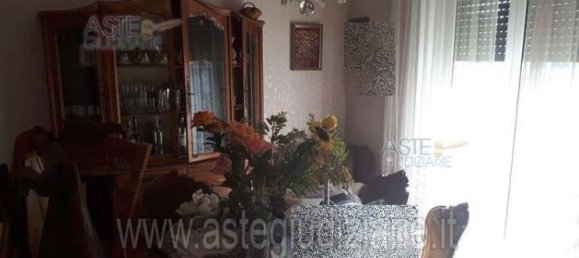 3 bedrooms Apartment in Rome, Italy No. 192452 11