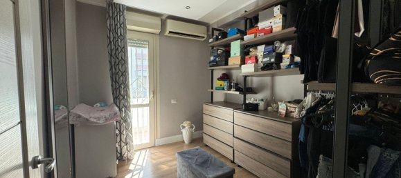 4 bedrooms Apartment in Naples, Italy No. 375836 12