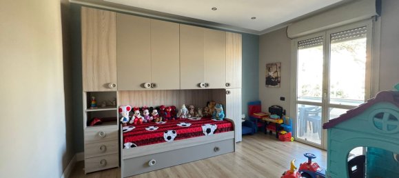 4 bedrooms Apartment in Naples, Italy No. 375836 13