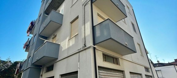 3 rooms Apartment in Pescara, Italy No. 157808 22