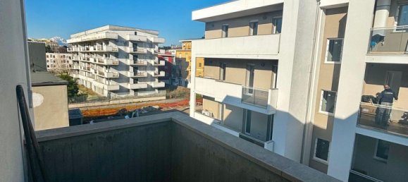 3 rooms Apartment in Pescara, Italy No. 157808 7
