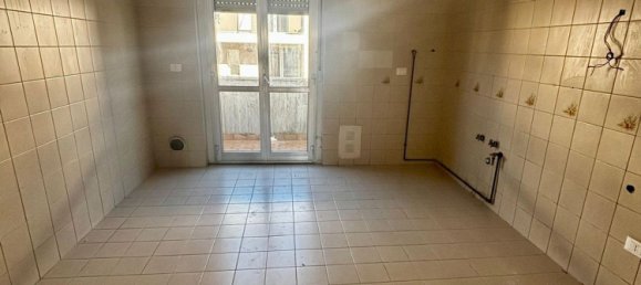 3 rooms Apartment in Pescara, Italy No. 157808 15