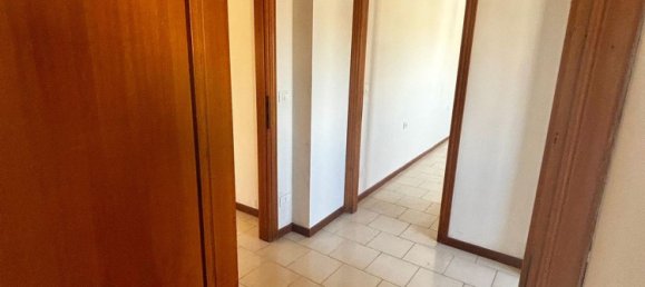 3 rooms Apartment in Pescara, Italy No. 157808 3
