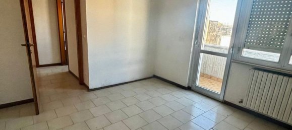 3 rooms Apartment in Pescara, Italy No. 157808 13