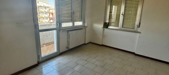 3 rooms Apartment in Pescara, Italy No. 157808 14