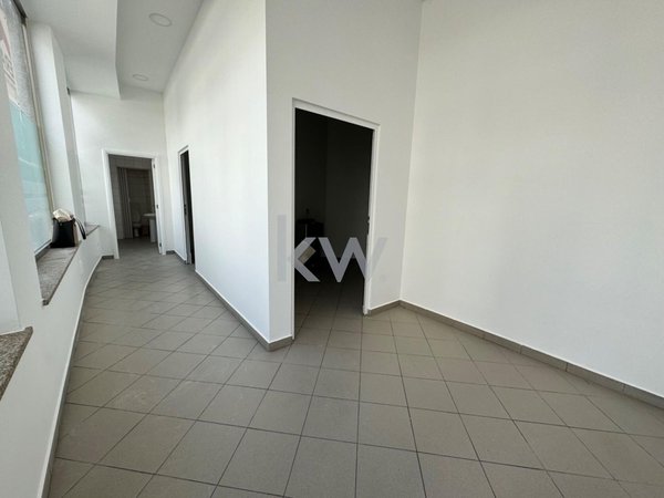 Propriété commerciale à Viseu, Portugal 169m² No. 60967