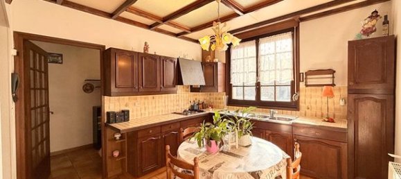 5 bedrooms House in Calais, France No. 310717 2